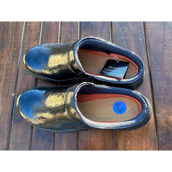 New NWOB Womens Clarks Pro Navy Patent Professional Work Clog Shoes Size 7.5 M - Picture 4 of 8